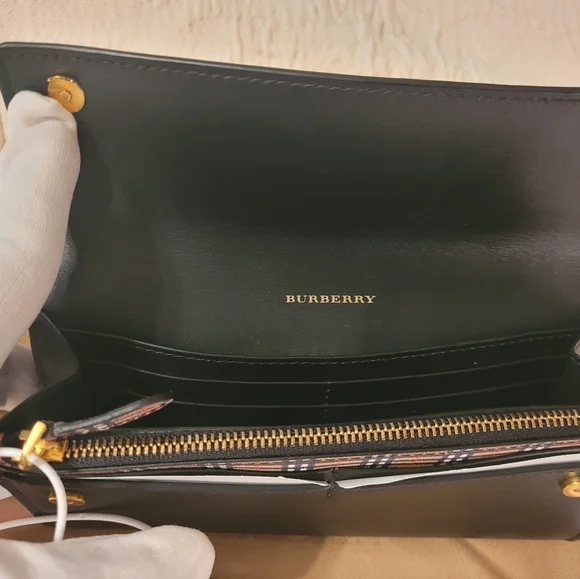 Burberry Harris Continental Wallet - Picture 3 of 6